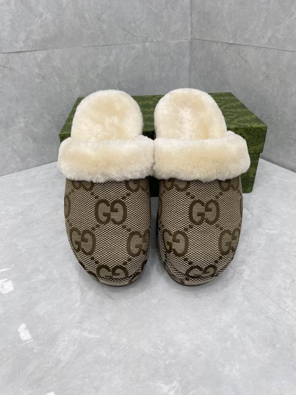 Gucci Men's Slippers 273